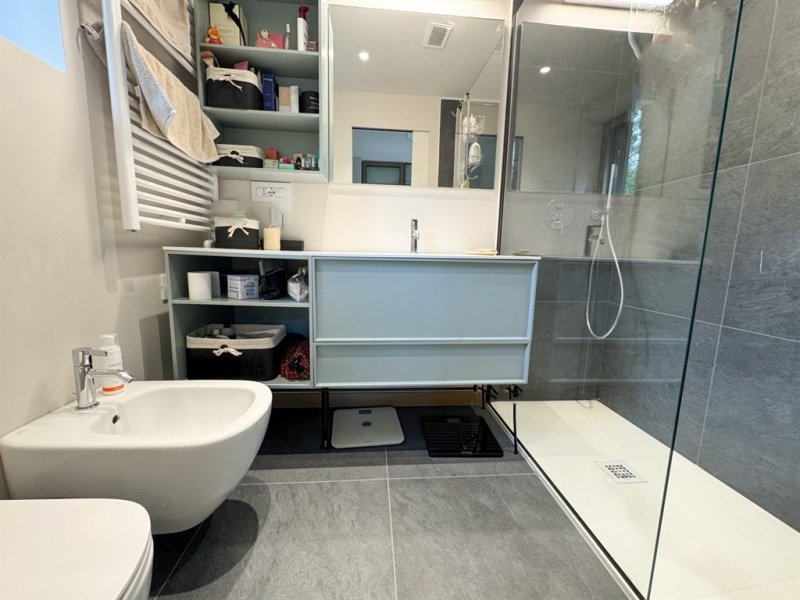 Interior photo 10 of Elegant Parkside Living in Milan, Italy (MIL-4404)