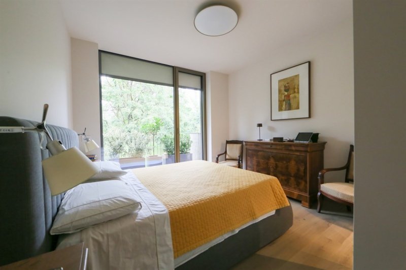 Interior photo 9 of Elegant Parkside Living in Milan, Italy (MIL-4404)