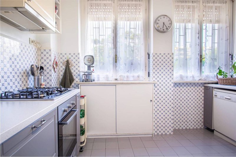 Interior photo 10 of Bright Apartment with Concierge in Via dei Prati Fiscali  in Rome, Italy (ROM-3550)