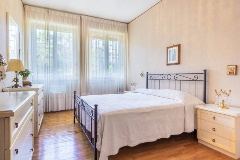 Interior photo 14 of Bright Apartment with Concierge in Via dei Prati Fiscali  in Rome, Italy (ROM-3550)