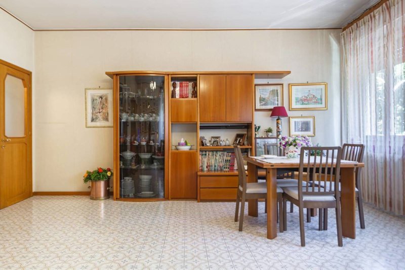 Interior photo 5 of Bright Apartment with Concierge in Via dei Prati Fiscali  in Rome, Italy (ROM-3550)