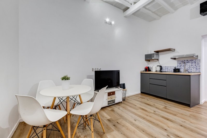 Interior photo 4 of Charming Monti Apartment in Via dei Capocci in Rome, Italy (ROM-6605)