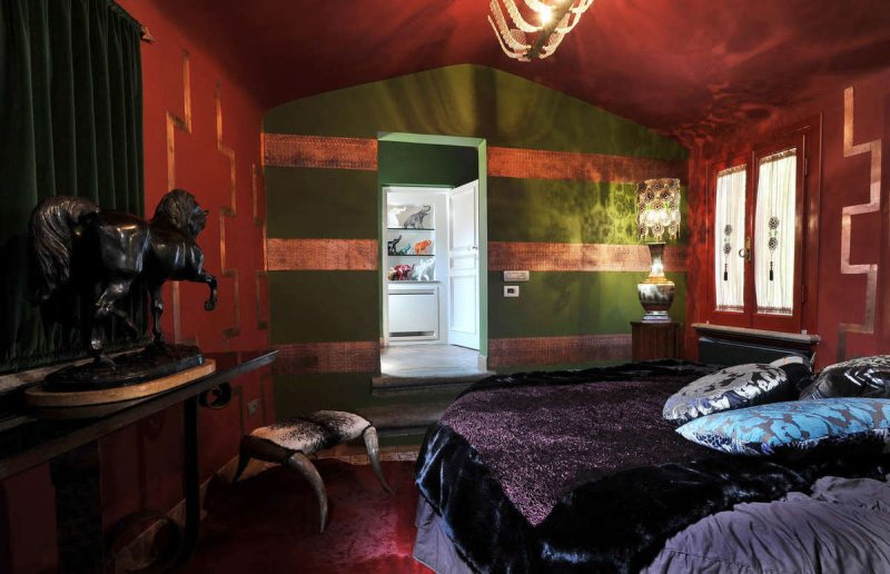 Interior photo 17 of Rare Trastevere Multi-Level Residence  in Rome, Italy (ROM-9988)