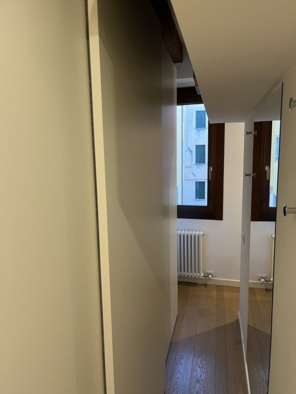 Interior photo 13 of Renovated Apartment near Rialto in Venice, Italy (VCE-1043)