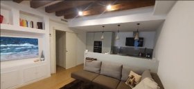 Interior photo 2 of Renovated Apartment near Rialto in Venice, Italy (VCE-1043)