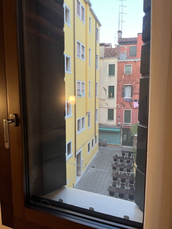 Interior photo 9 of Renovated Apartment near Rialto in Venice, Italy (VCE-1043)