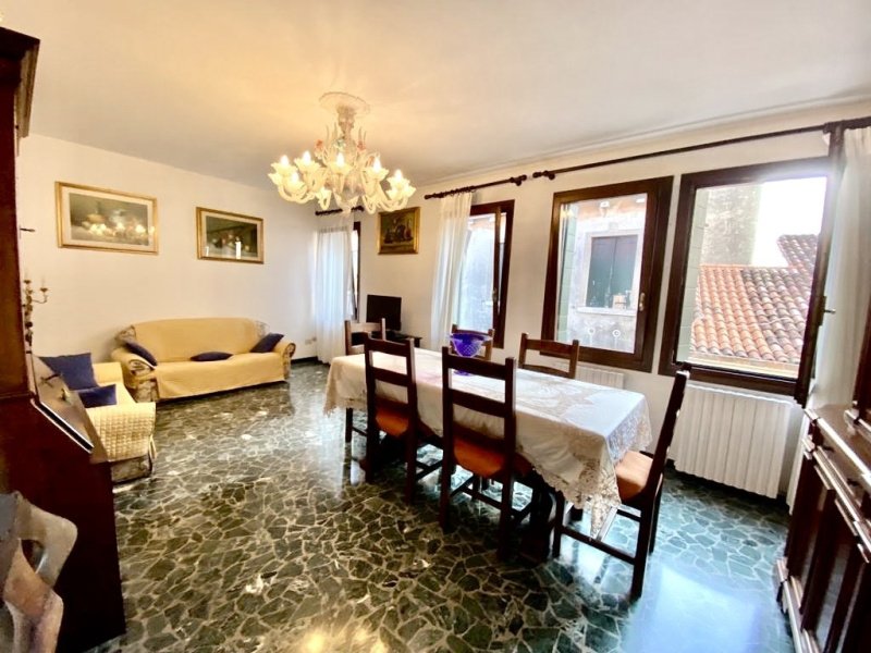 Interior photo 2 of Restored Apartment with Rooftop Terrace in Venice, Italy (VCE-3009)