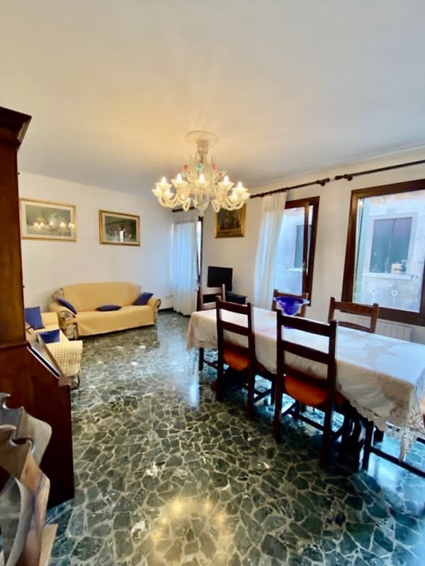 Interior photo 3 of Restored Apartment with Rooftop Terrace in Venice, Italy (VCE-3009)