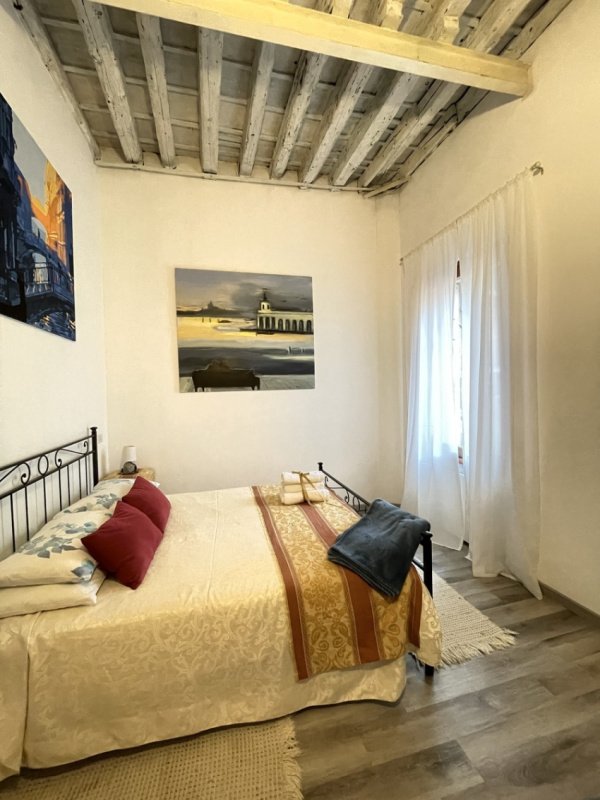 Interior photo 10 of Historic Apartment near Campo San Giacomo in Venice, Italy (VCE-8743)