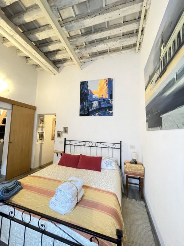 Interior photo 12 of Historic Apartment near Campo San Giacomo in Venice, Italy (VCE-8743)