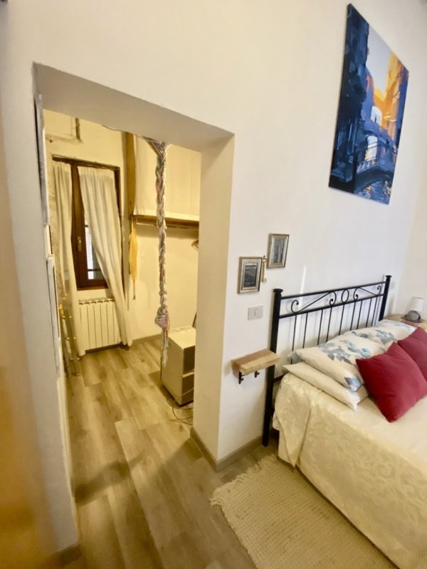 Interior photo 15 of Historic Apartment near Campo San Giacomo in Venice, Italy (VCE-8743)