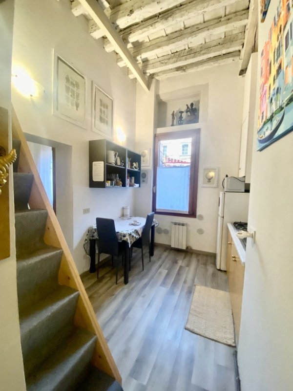 Interior photo 3 of Historic Apartment near Campo San Giacomo in Venice, Italy (VCE-8743)