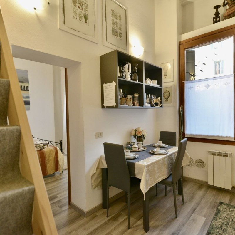 Interior photo 5 of Historic Apartment near Campo San Giacomo in Venice, Italy (VCE-8743)