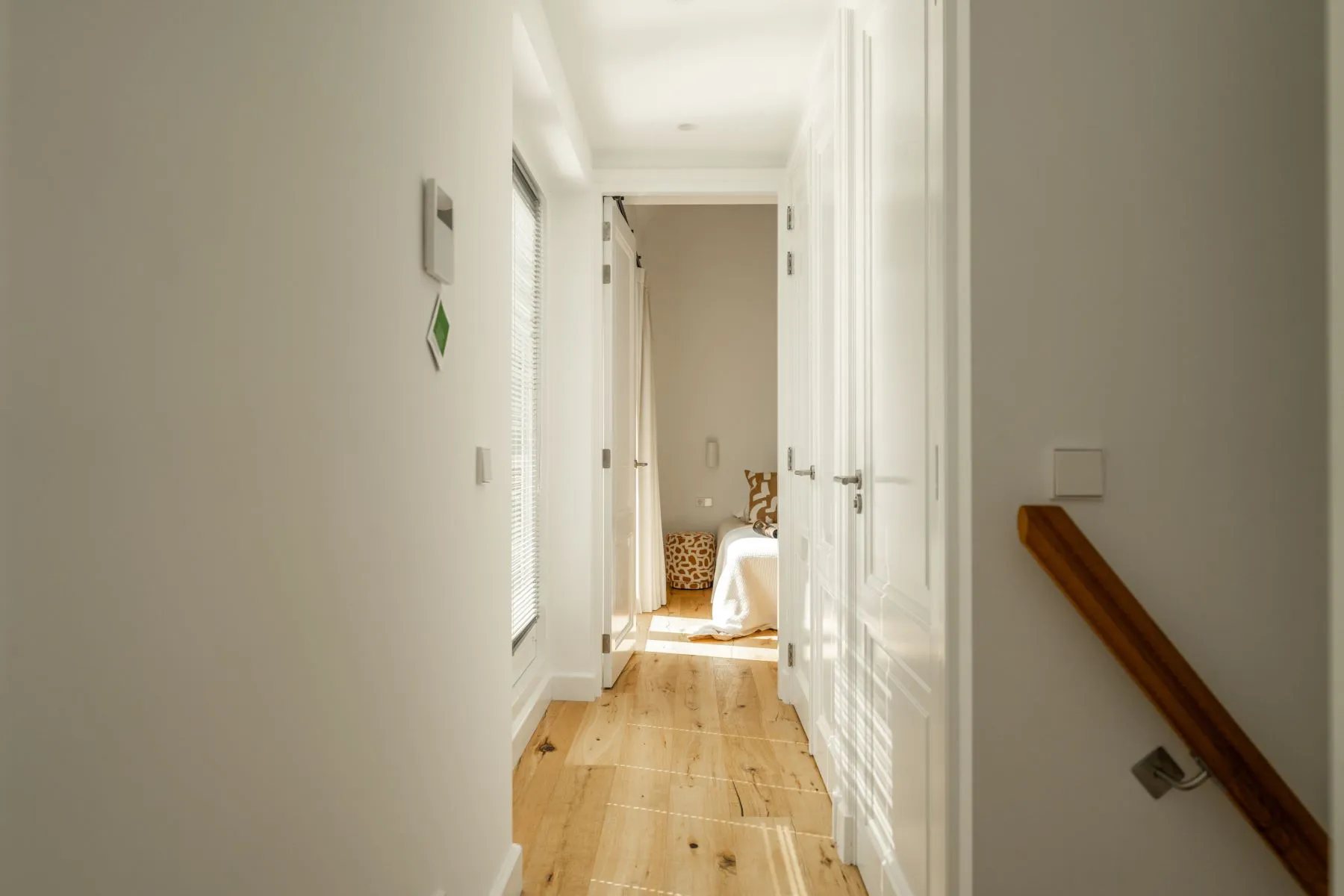 Private internal staircase connecting both residential levels