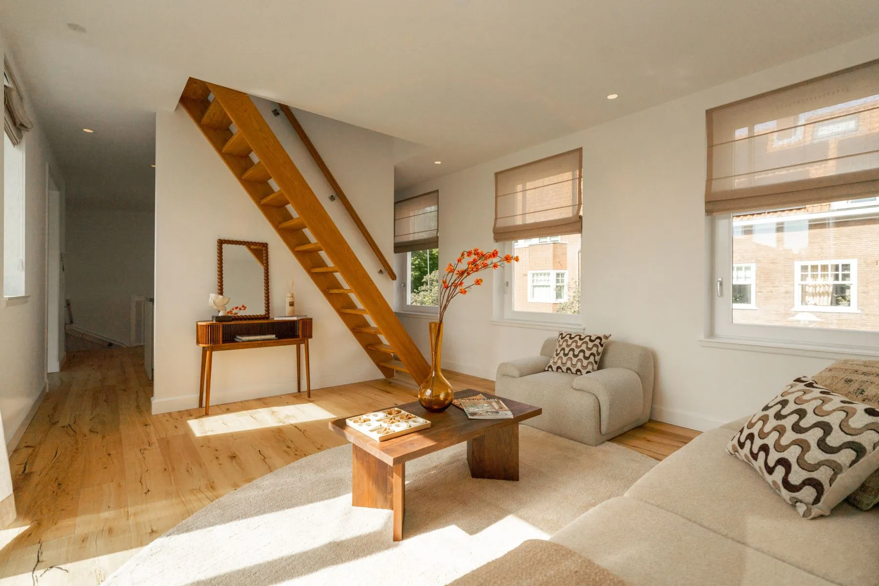 Bright reception room with terrace doors and contemporary furnishings