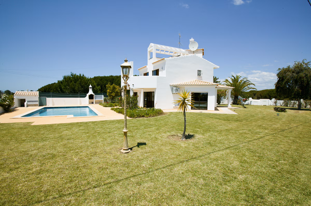 Interior photo 4 of Stylish Villa with Private Pool, Sea View, and Total Privacy in Albufeira, Portugal (ALBU-5006)