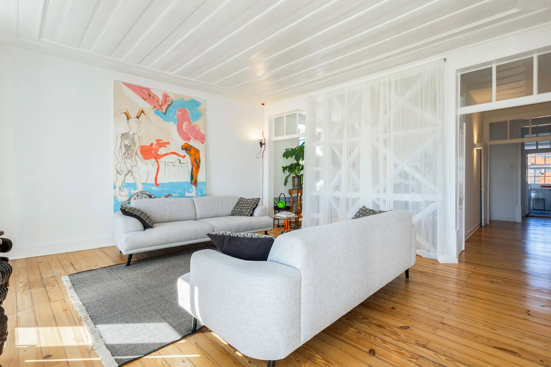 Exclusive 3-Bedroom Triplex with Panoramic Turret and Tagus River Views