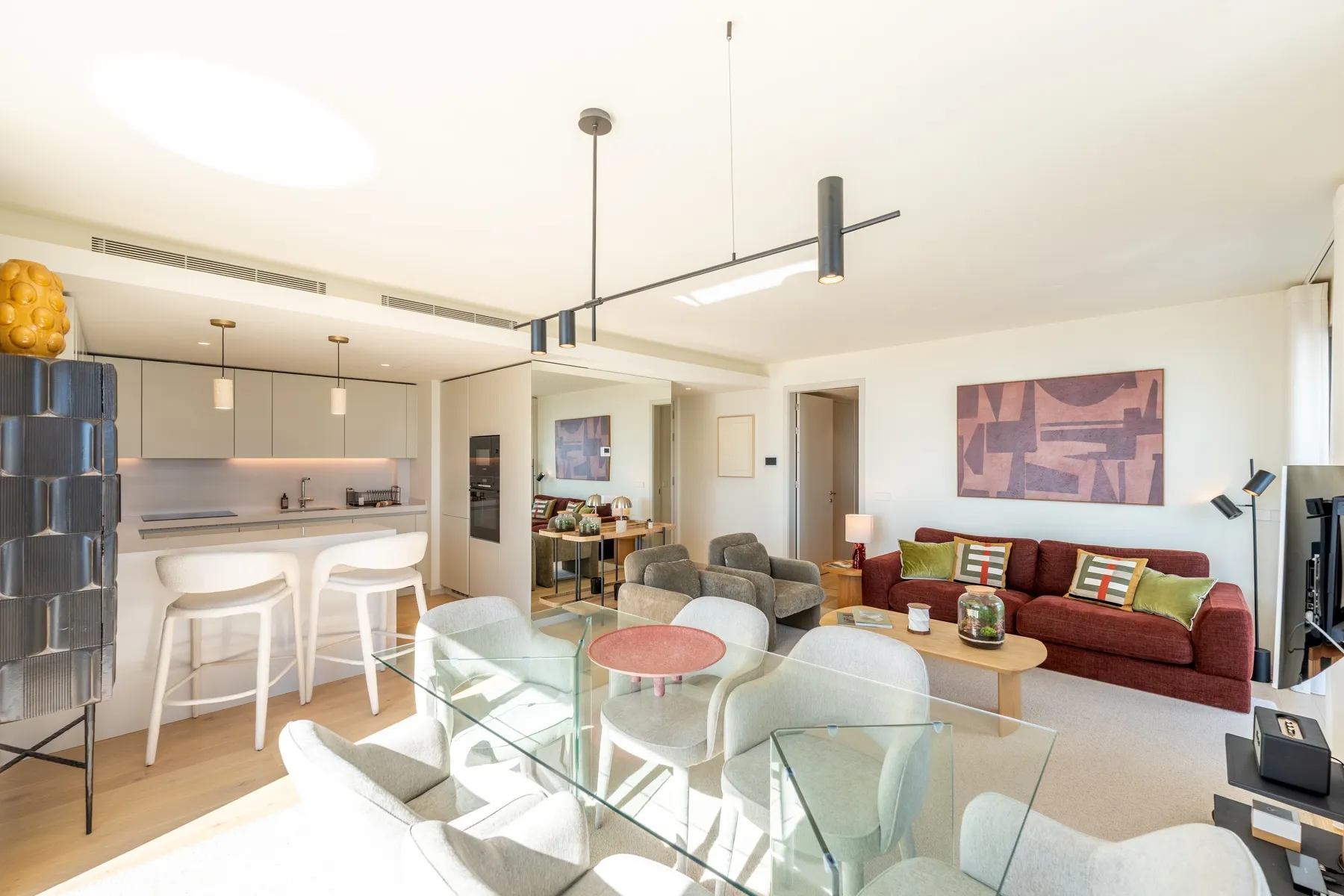 Open-plan dining room and Bosch kitchen beside the lounge
