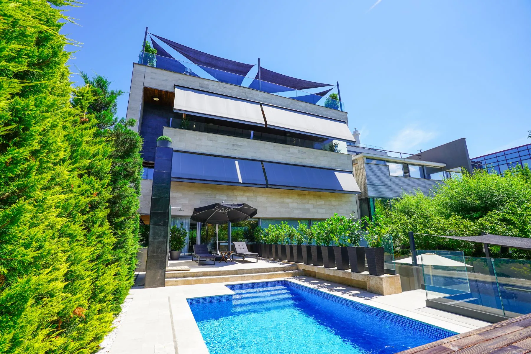 Contemporary Lake Floreasca villa with private swimming pool and rooftop terrace