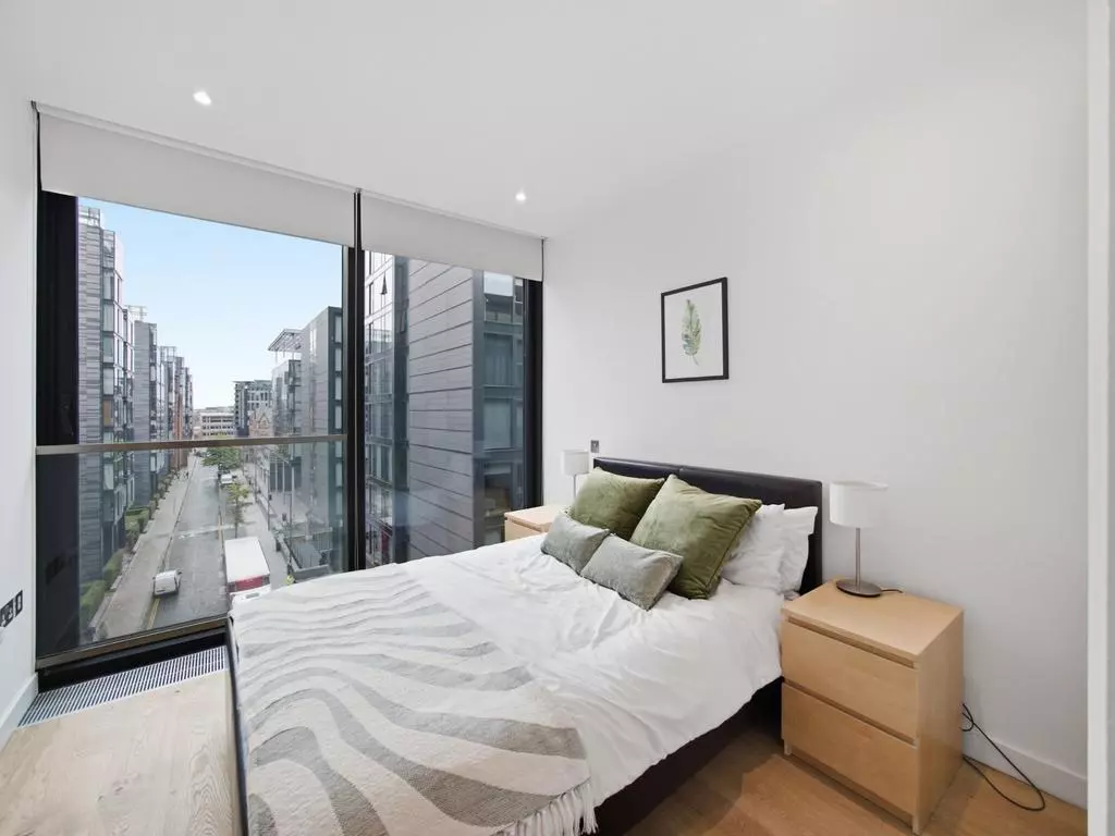 Second double bedroom with panoramic Quartermile views