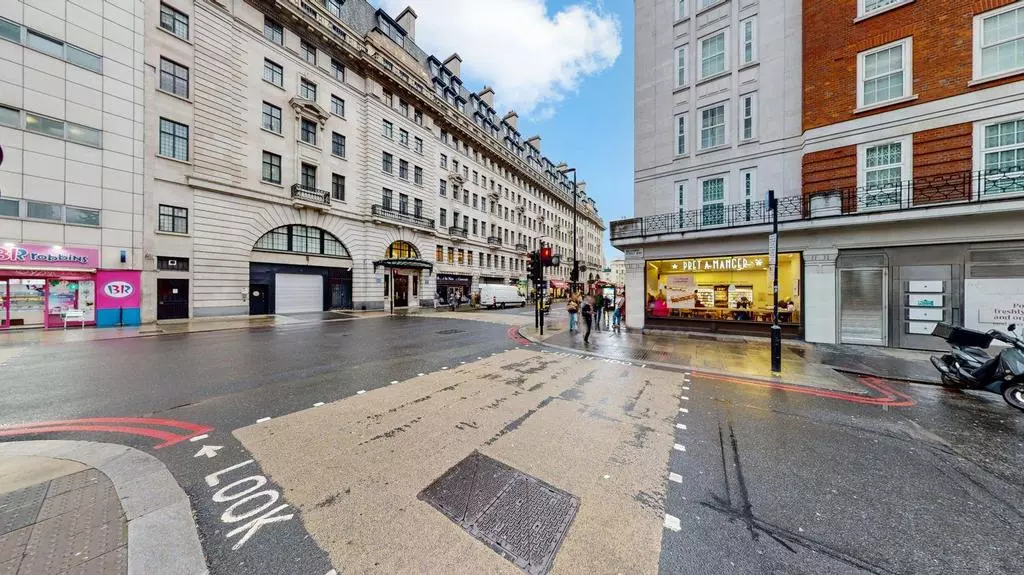 Chiltern Court exterior and Baker Street Underground entrance in Marylebone